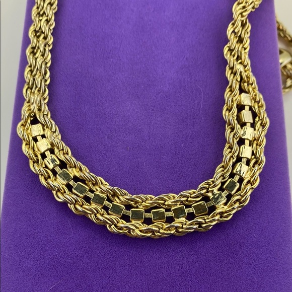 💛 Vintage Gold Plated Crystal Necklace - Picture 3 of 5